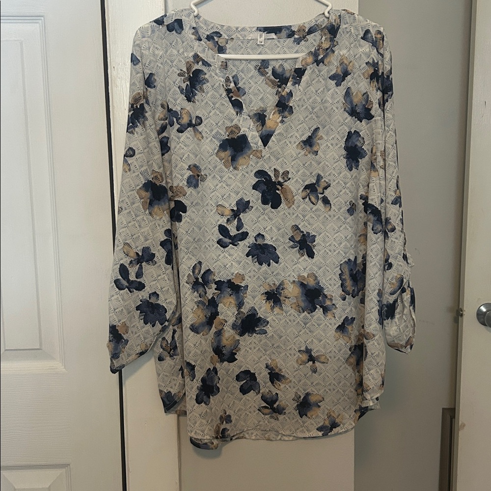 3 Maurice’s blouses - Picture 5 of 14